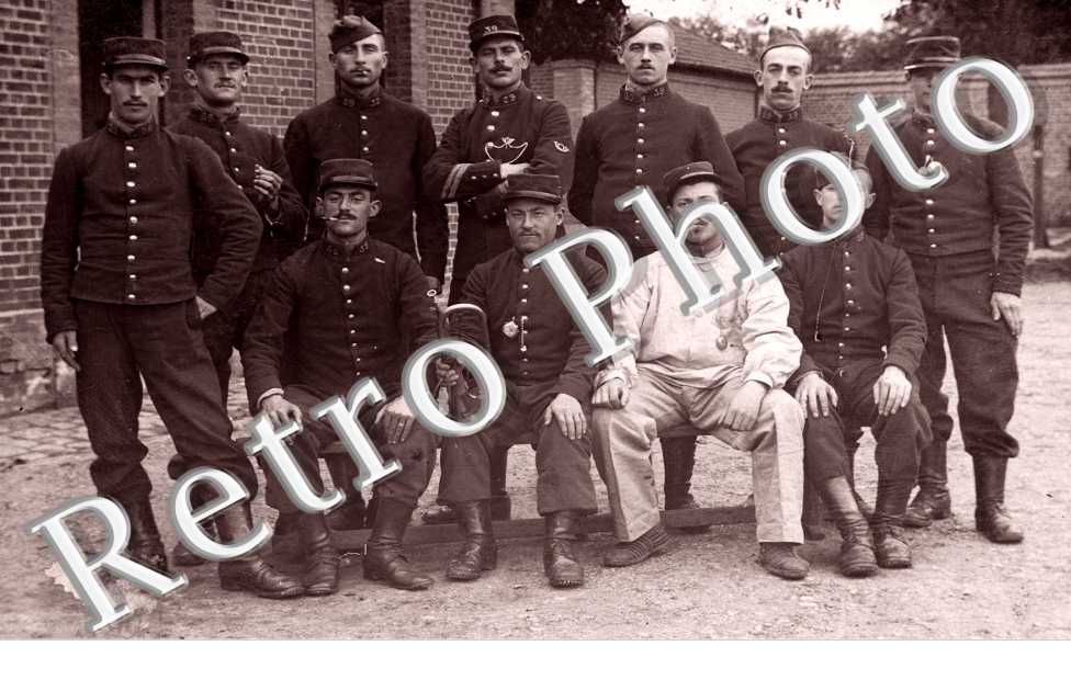 Groupe de jeunes militaires