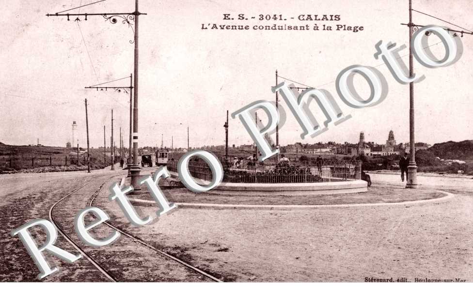 L'Avenue conduisant a la Plage