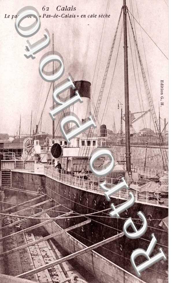 Le paquebot le "pas-de-calais" en cale seche