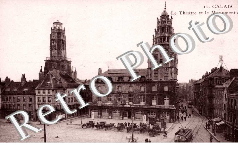 Le Theatre et le Monument