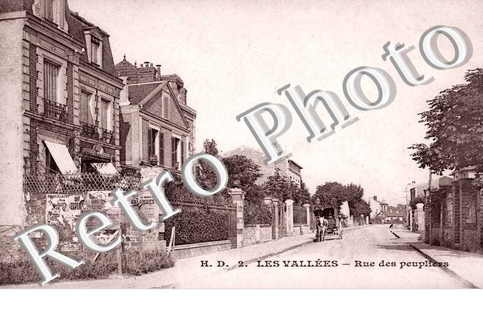 Les Vallees, Rue des Peupliers