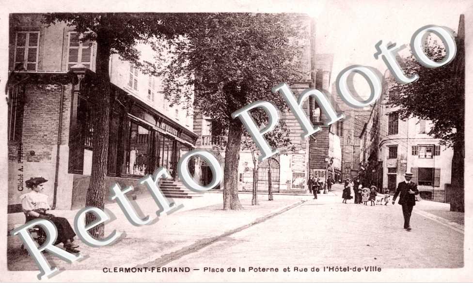 Place de la Poterne et Rue de l'Hotel de Ville