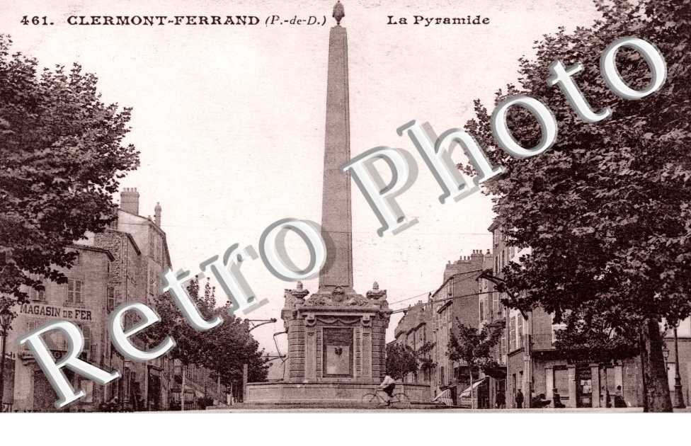 la Pyramide
