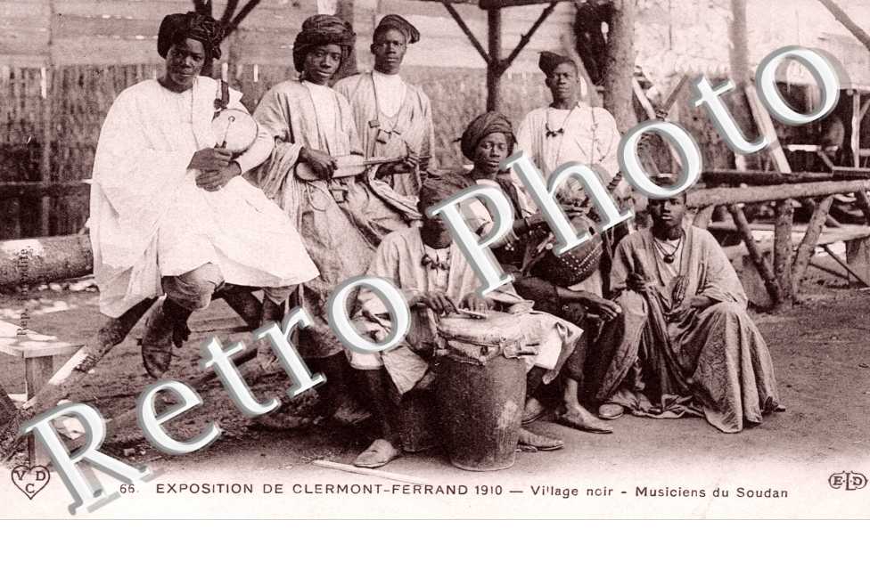 Exposition de 1910 - Village Noir - musiciens du Soudan