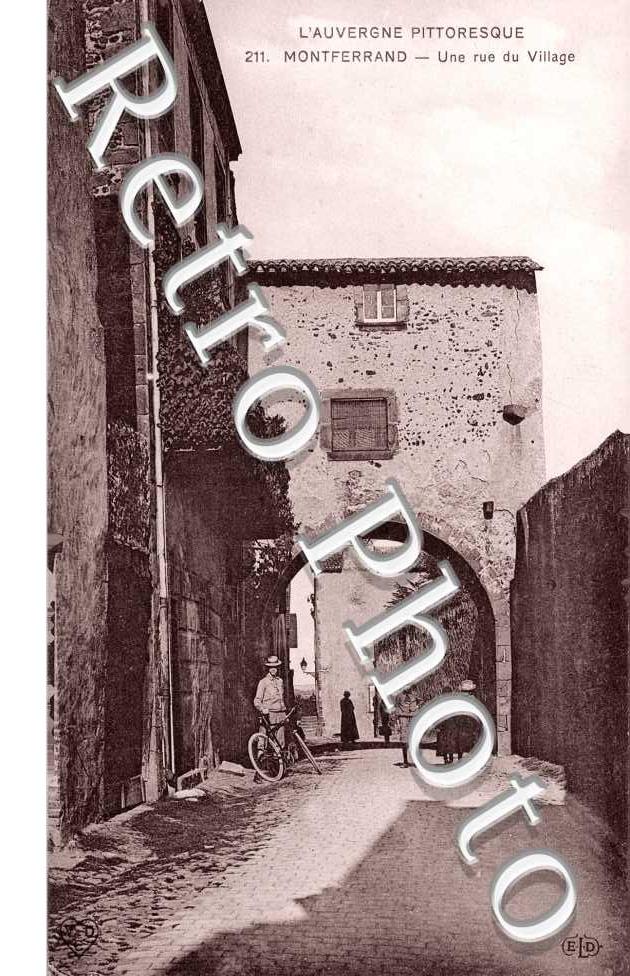 Une rue de village