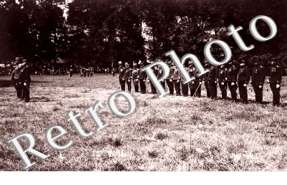 MILITAIRES