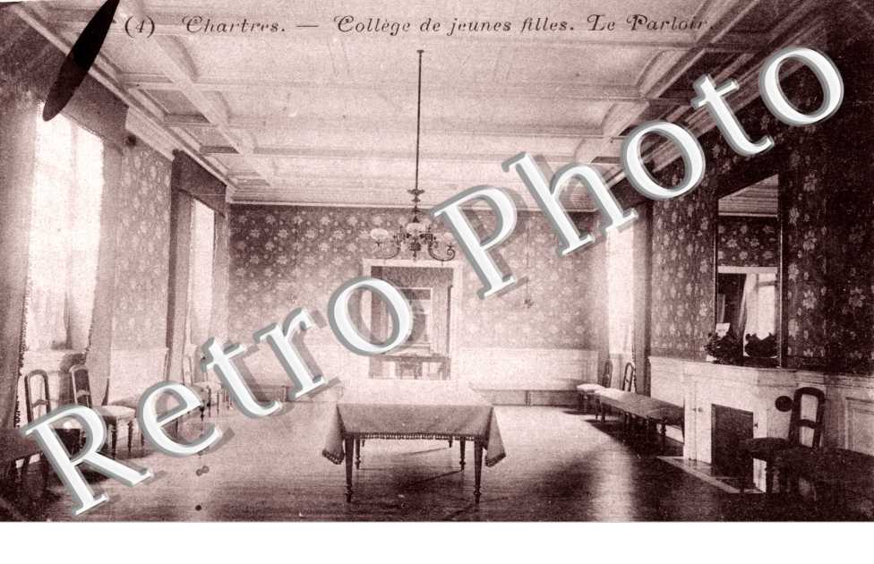 College de jeunes Filles , le parloir