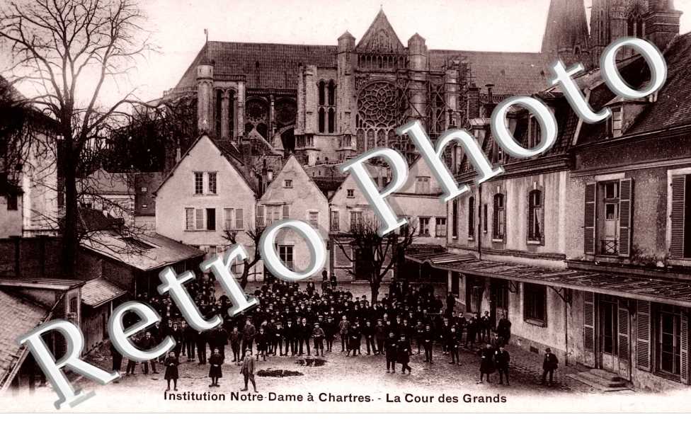 Institution Notre dame, la cour des grands