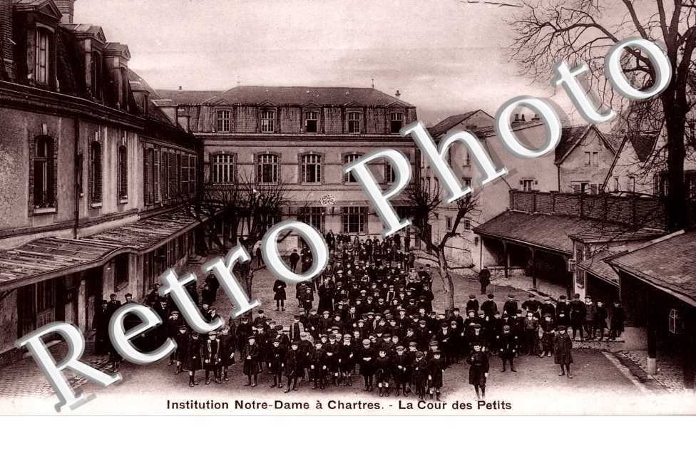 Institution Notre dame, la cour des petits