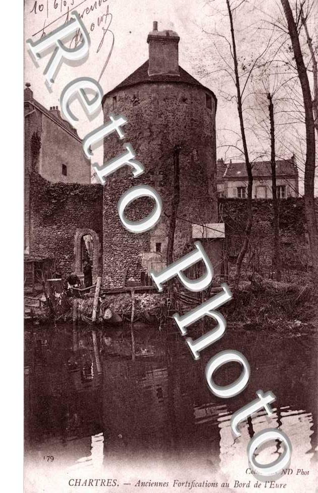 Anciennes Fortifications sur les bords de l'Eure