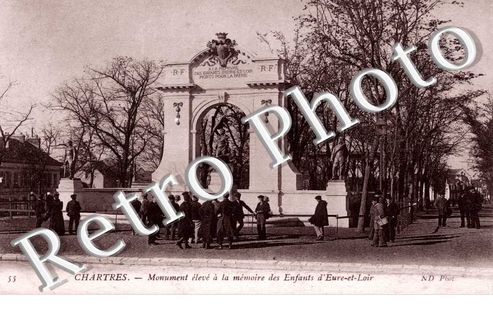 Monument eleve a la memoire des Enfants d'Eure et Loir