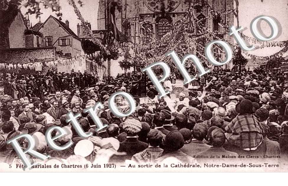 Fete Mariales Au sortir de la Cathedrale