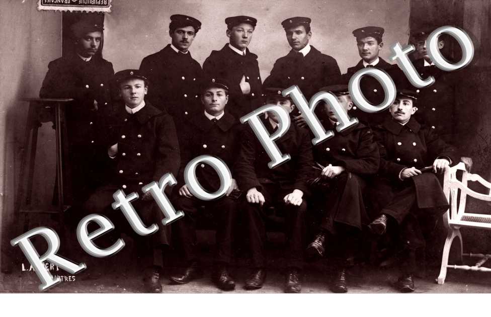 photo militaires ou etudiants