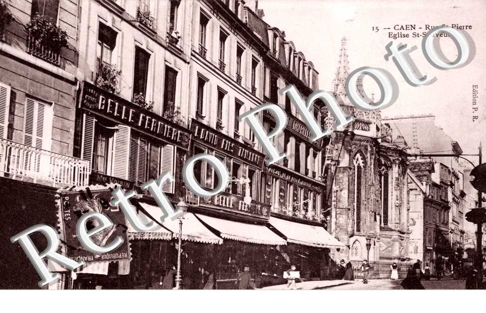 la Rue Saint-Pierre et l&#039;eglise Saint-Sauveur