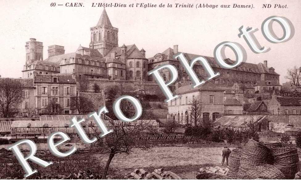 Hotel Dieu et Eglise de la Trinite