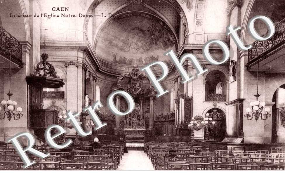 Interieur de l&#039;Eglise Notre Dame