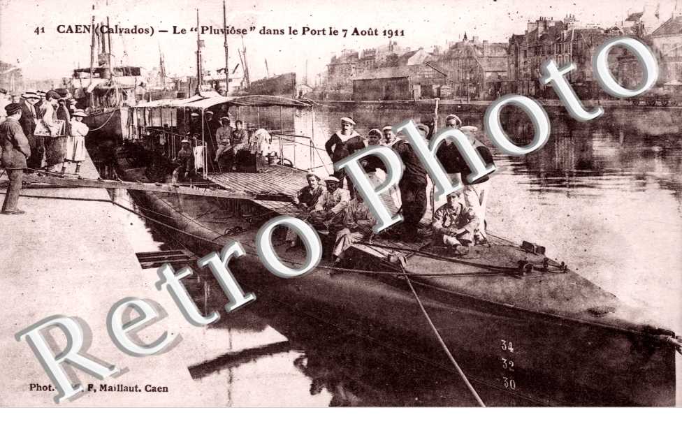 le " Pluviose " dans le Port le 7 aout 1911
