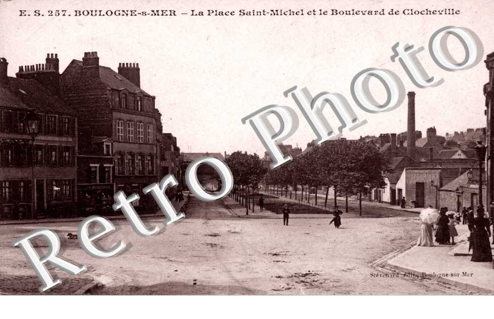 La place Saint Michel et le boulevard de Clocheville