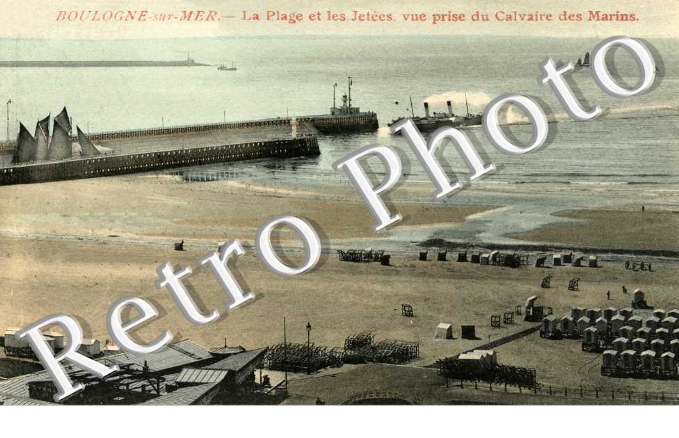 La plage et les jetees