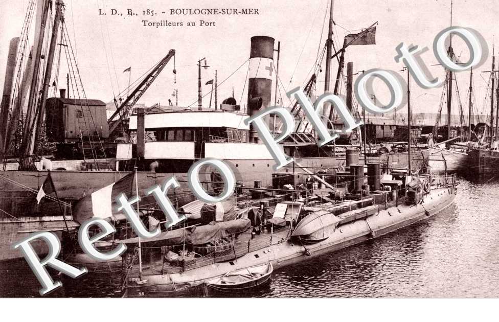 Torpilleurs au port