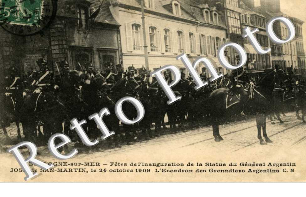 Fetes de l'inauguration de la statue du General argentin Jose de San martin le 24 octobre 1909 L'escadron des grenadiers argentins