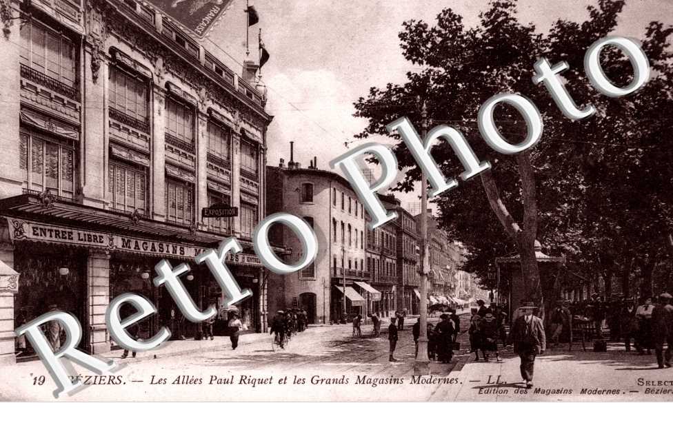 les Allees Paul Riquet et les grands magasins