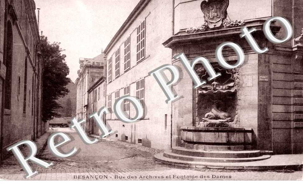 Rue des Archives et Fontaine des Dames