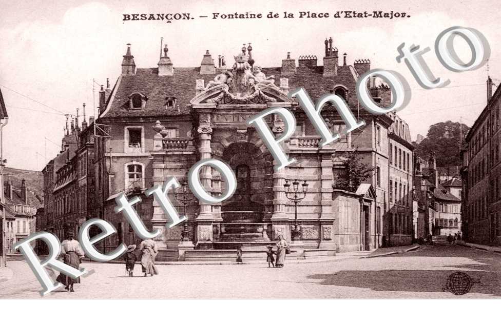 Fontaine de la Place d&#039;Etat Major