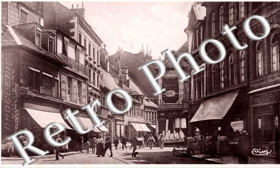 Place de la Revolution et Rue des Granges
