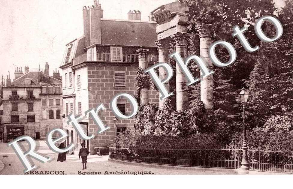 Square Archeologique