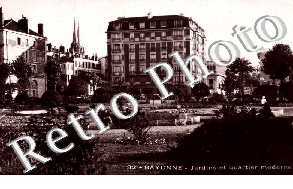 jardins et quartier moderne