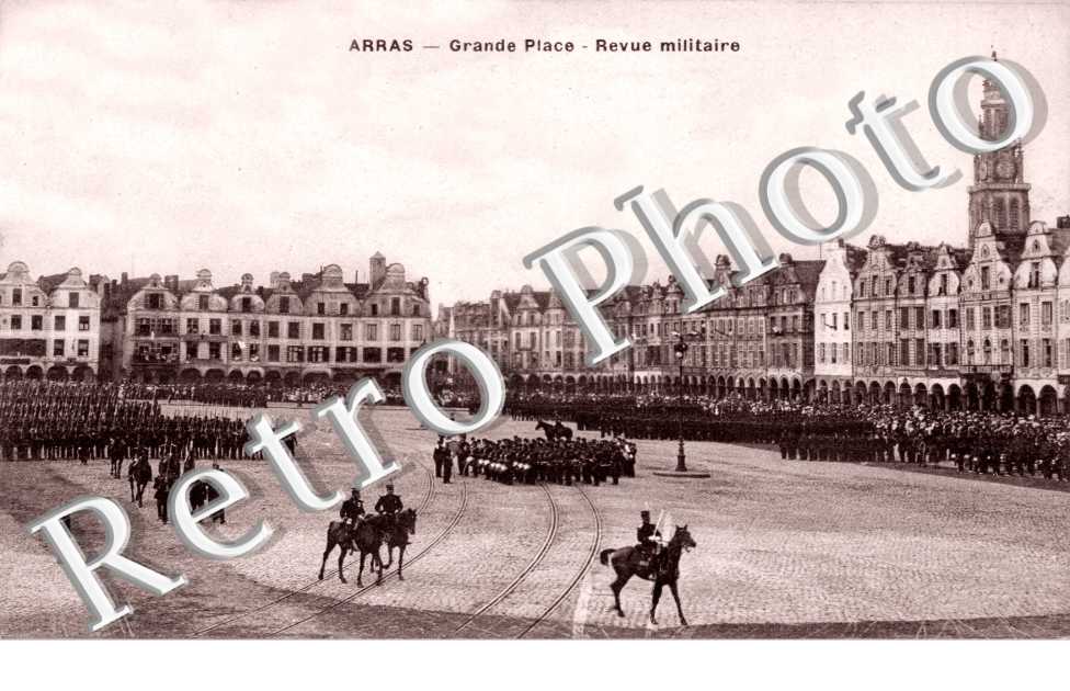 la grand'place - Revue Militaire
