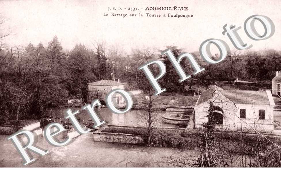 Barrage sur la Touvre a Foulpouque