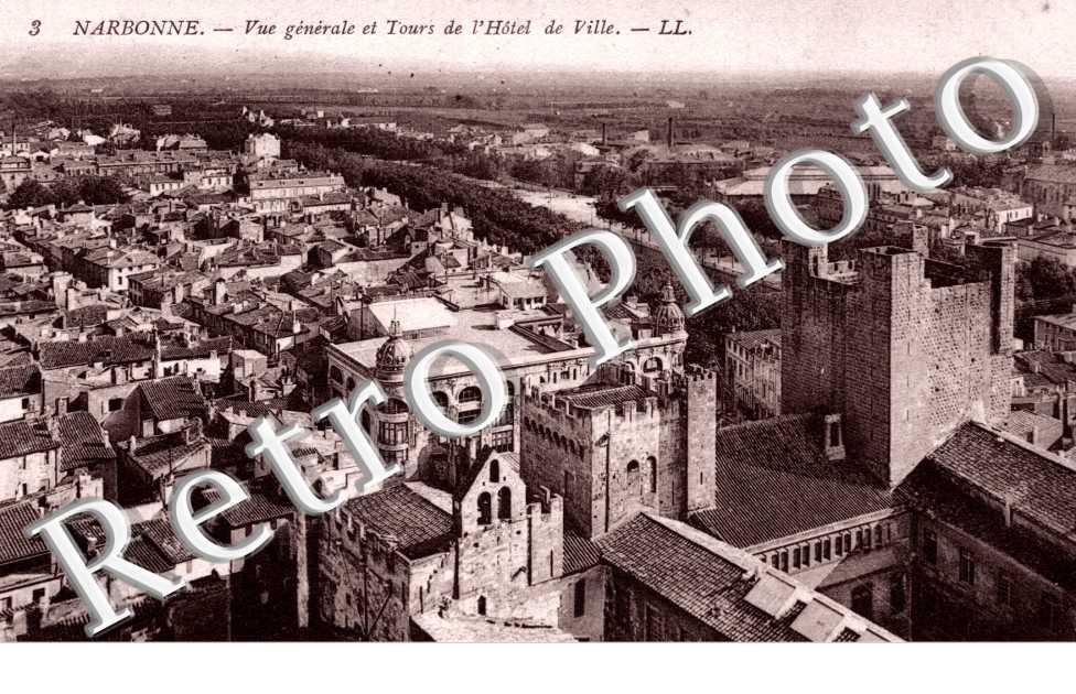 Vue generale et Tours de l'Hotel de Ville