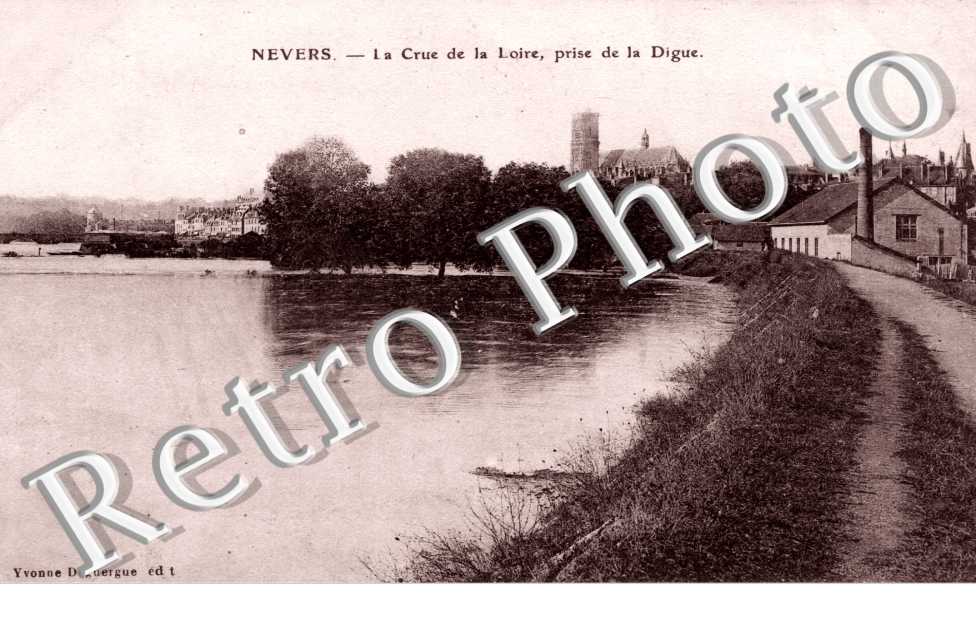 la crue de la Loire prise de la Digue