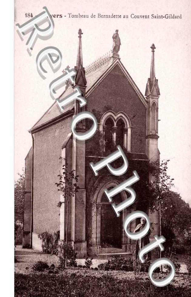 Tombeau de Bernadette au couvent Daint Gildard