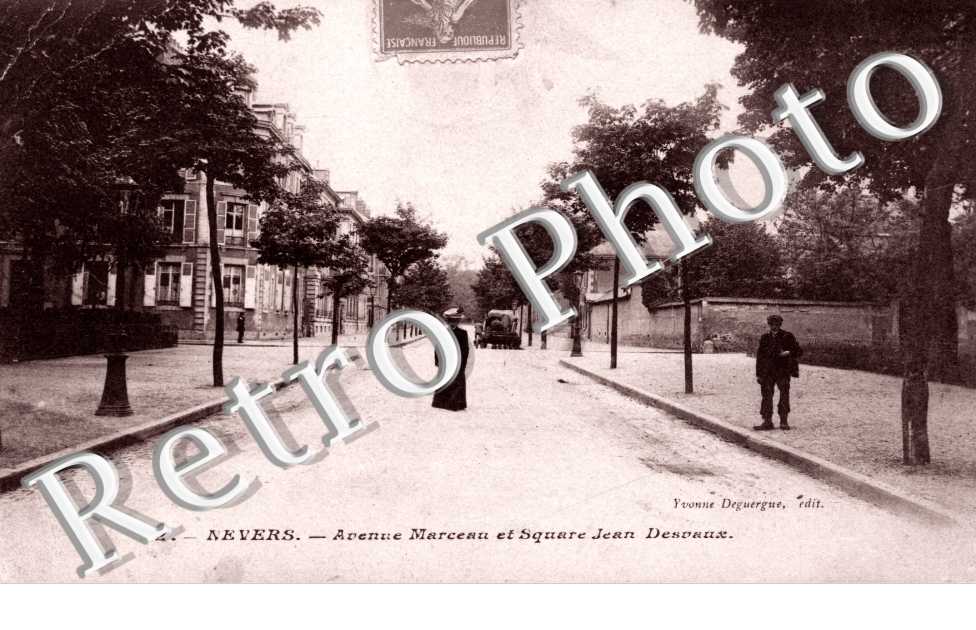 Avenue marceau et square Jean Desvaux
