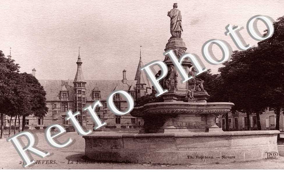 la Fontaine du Palais Ducal