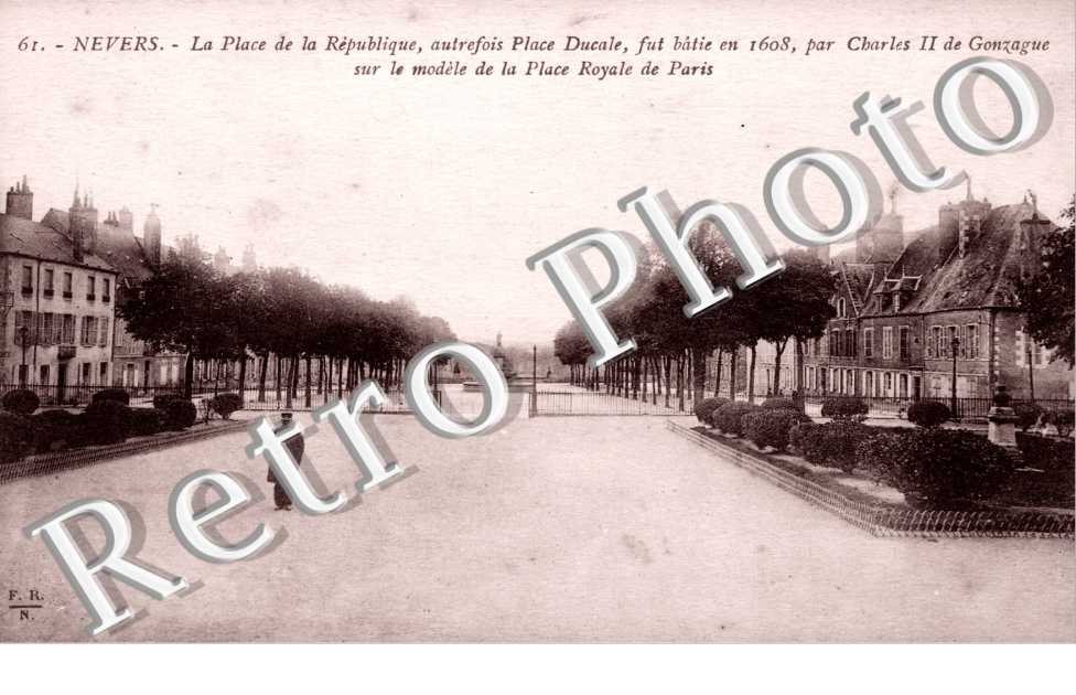 La place de la Republique
