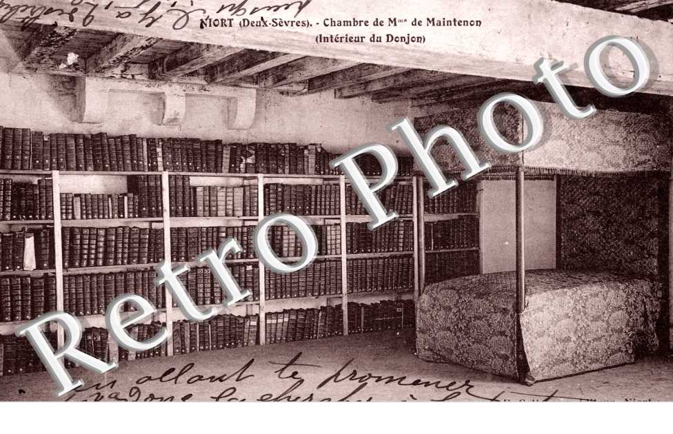 la Chambre de Madame de Maintenon, l'Interieur du Donjon