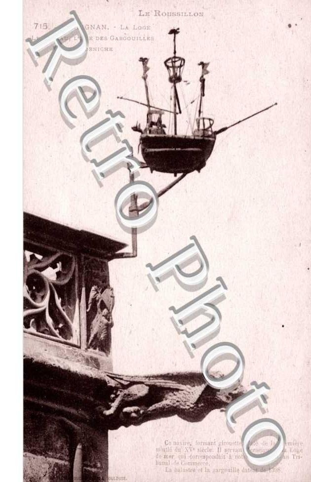 La Loge Le Bateau gargouilles et corniche