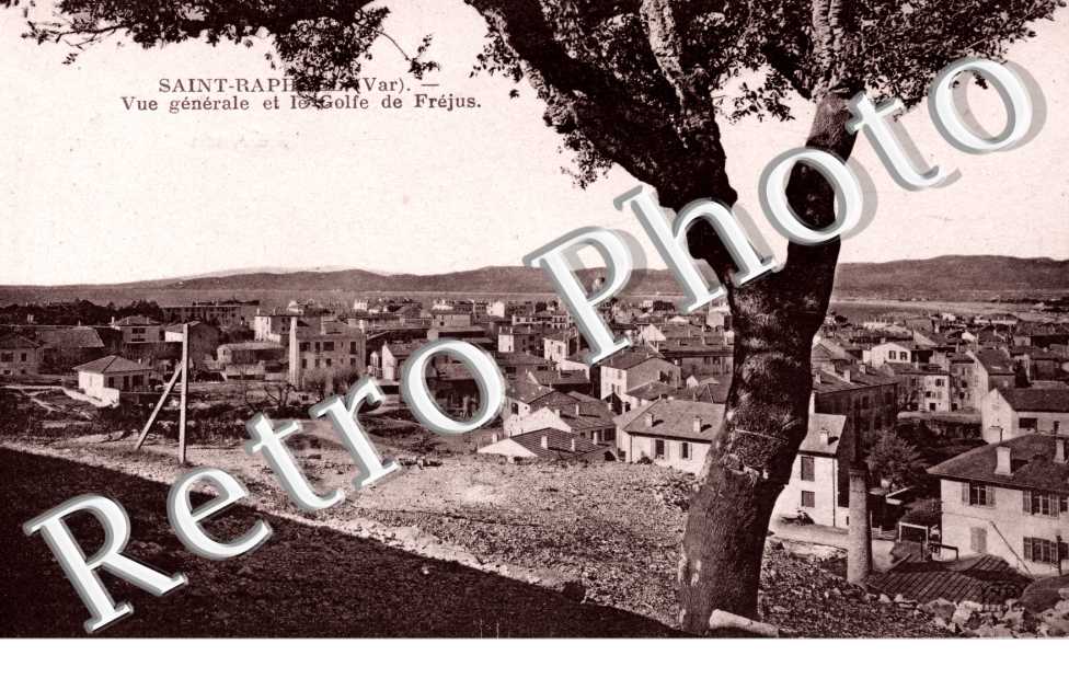 vue generale et le golfe de Frejus