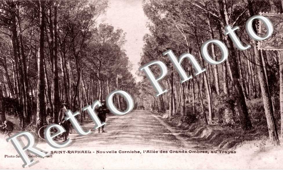 Nouvelle Corniche, l&#039;Allee des Grands Ombres, au Trayas