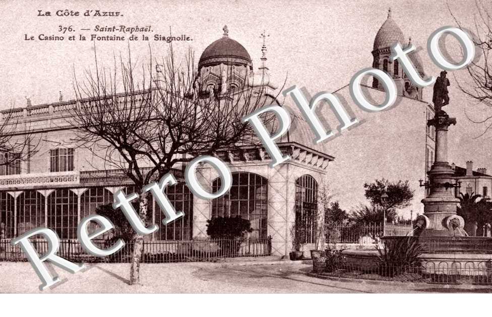 Le Casino et la Fontaine de la Siagnolle