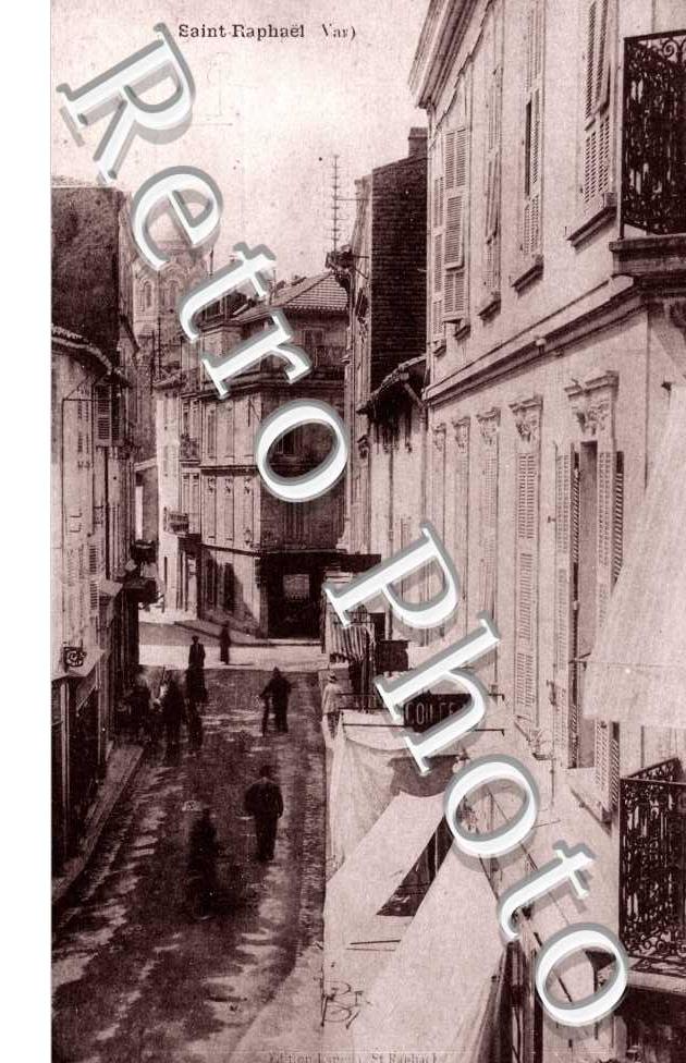 (une rue)