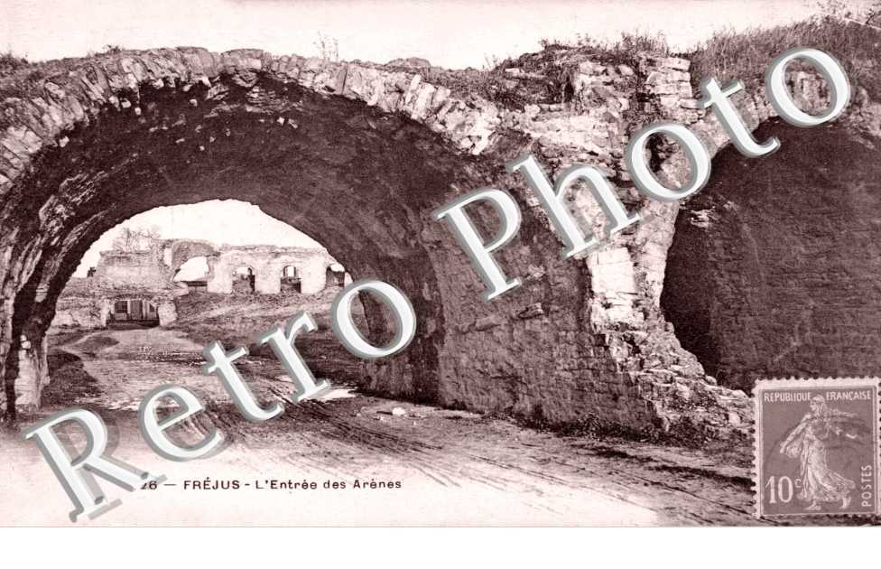 l&#039;entree des arenes
