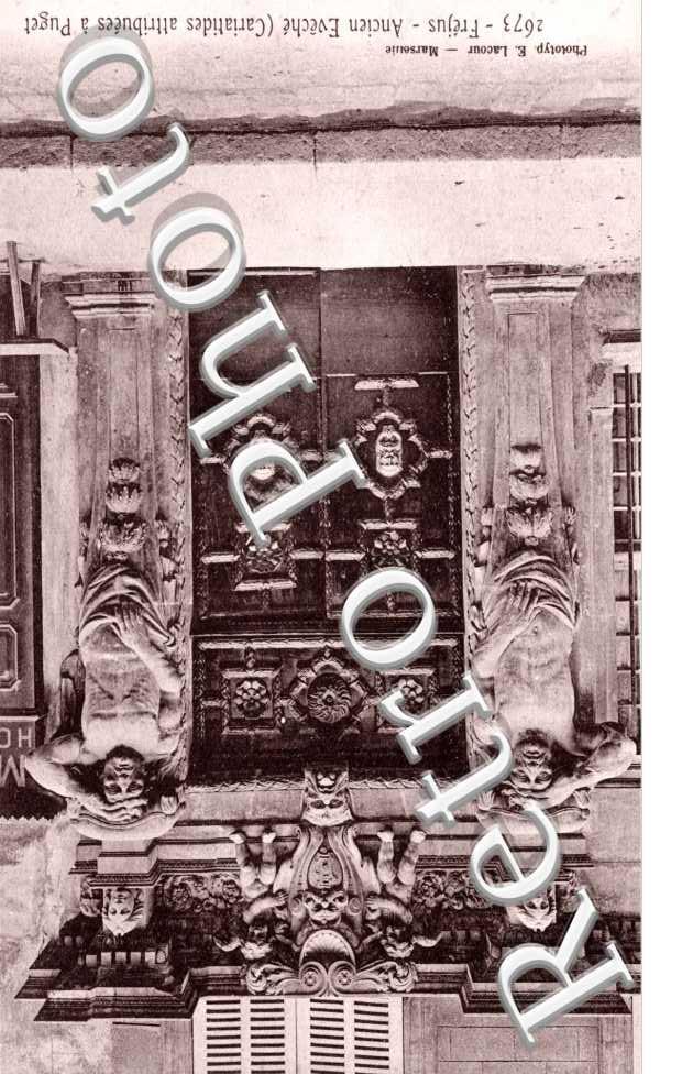ancien Eveche Cariatides attribuees a Puget