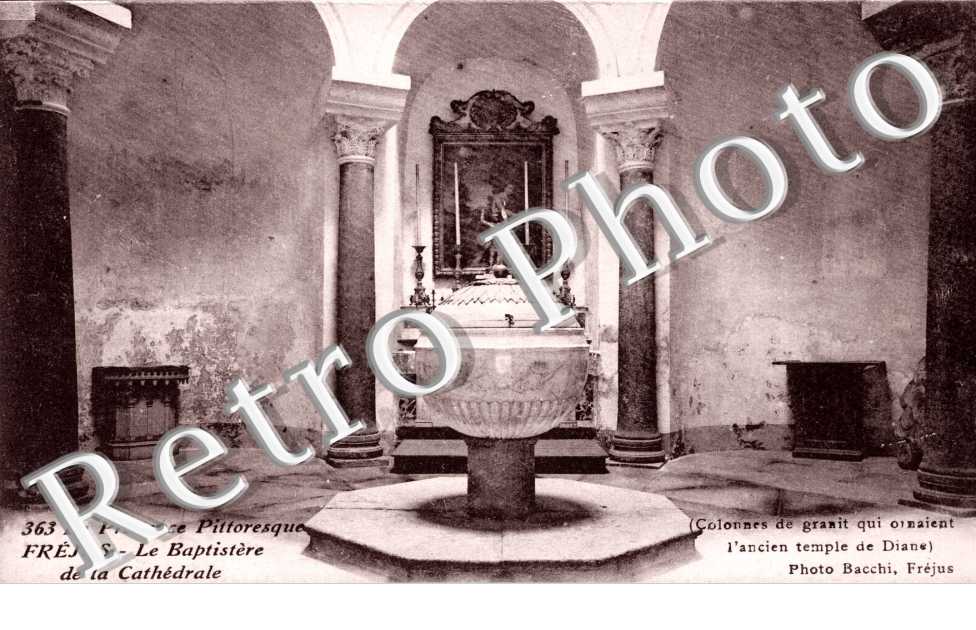 le Baptistere de la Cathedrale
