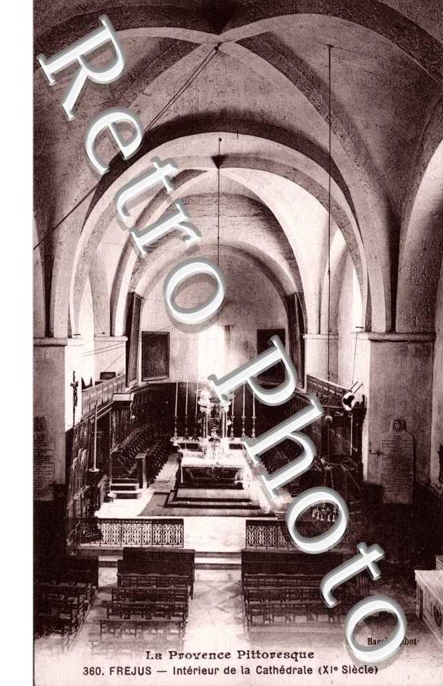 interieur de la cathedrale