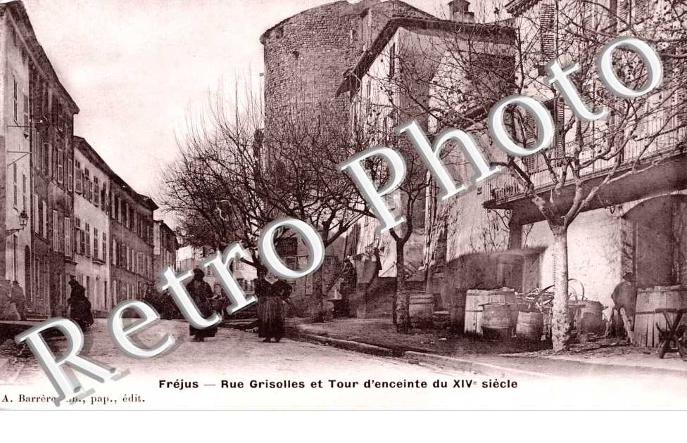 Rue Grisolles et Tour d&#039;enceinte du XIVe siecle